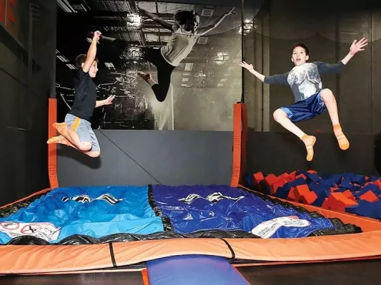 i2k airpad - custom inflatable kids trampoline park gallery 04